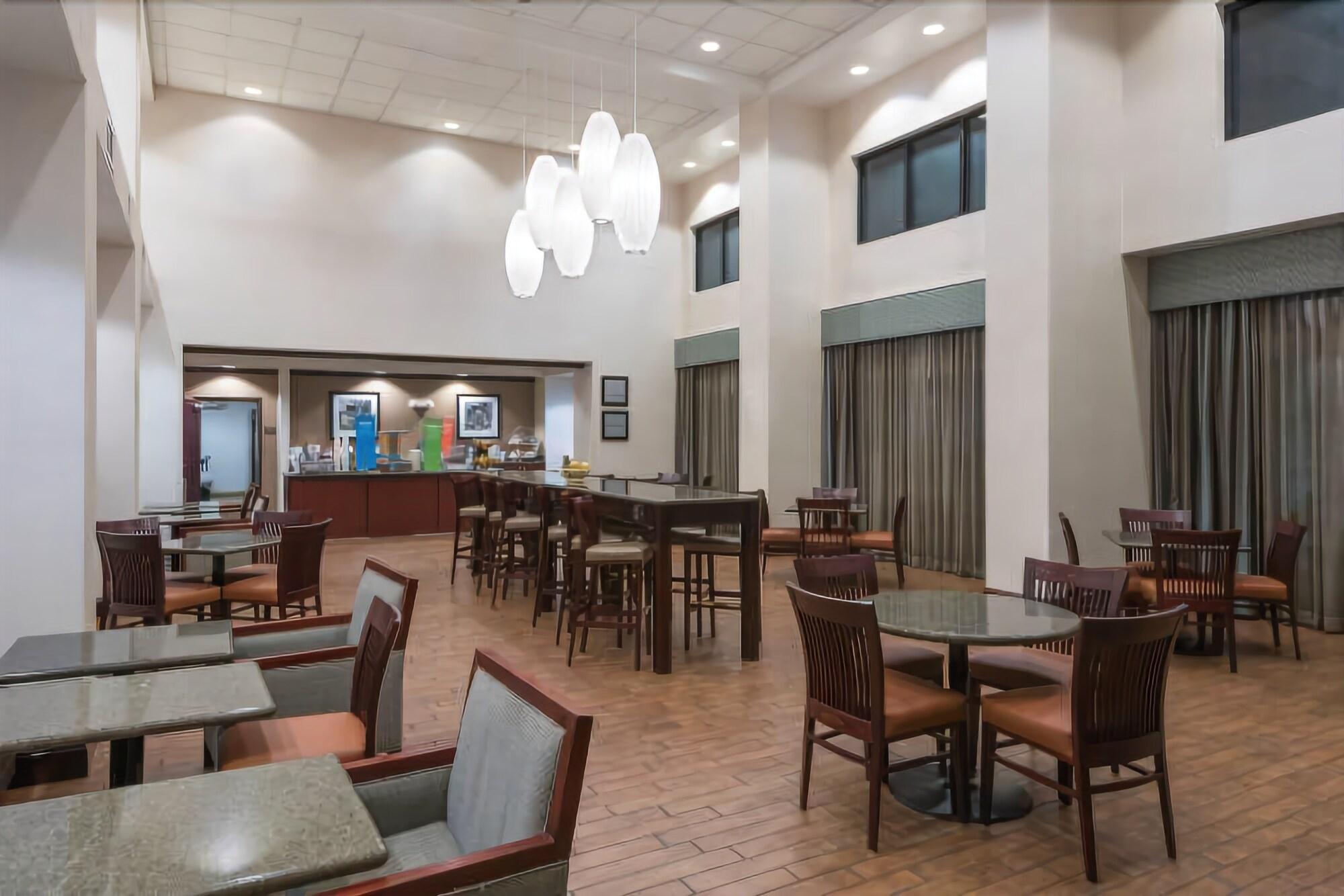 Hampton Inn & Suites By Hilton Syracuse Dewitt East Syracuse Exterior foto